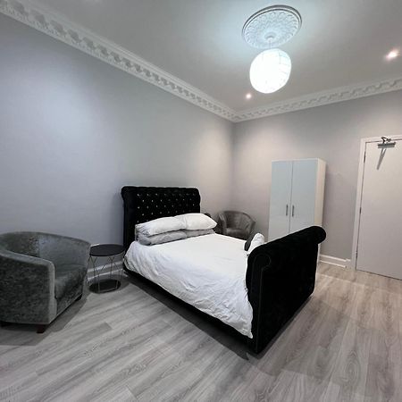 Lovely 4 Bedroom 2Nd Floor Walk Up Apartment Edinburgh Buitenkant foto